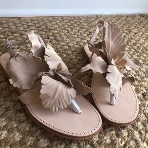 New: Cecelia New York Peony 3D Leather Sandal. Size 7.5